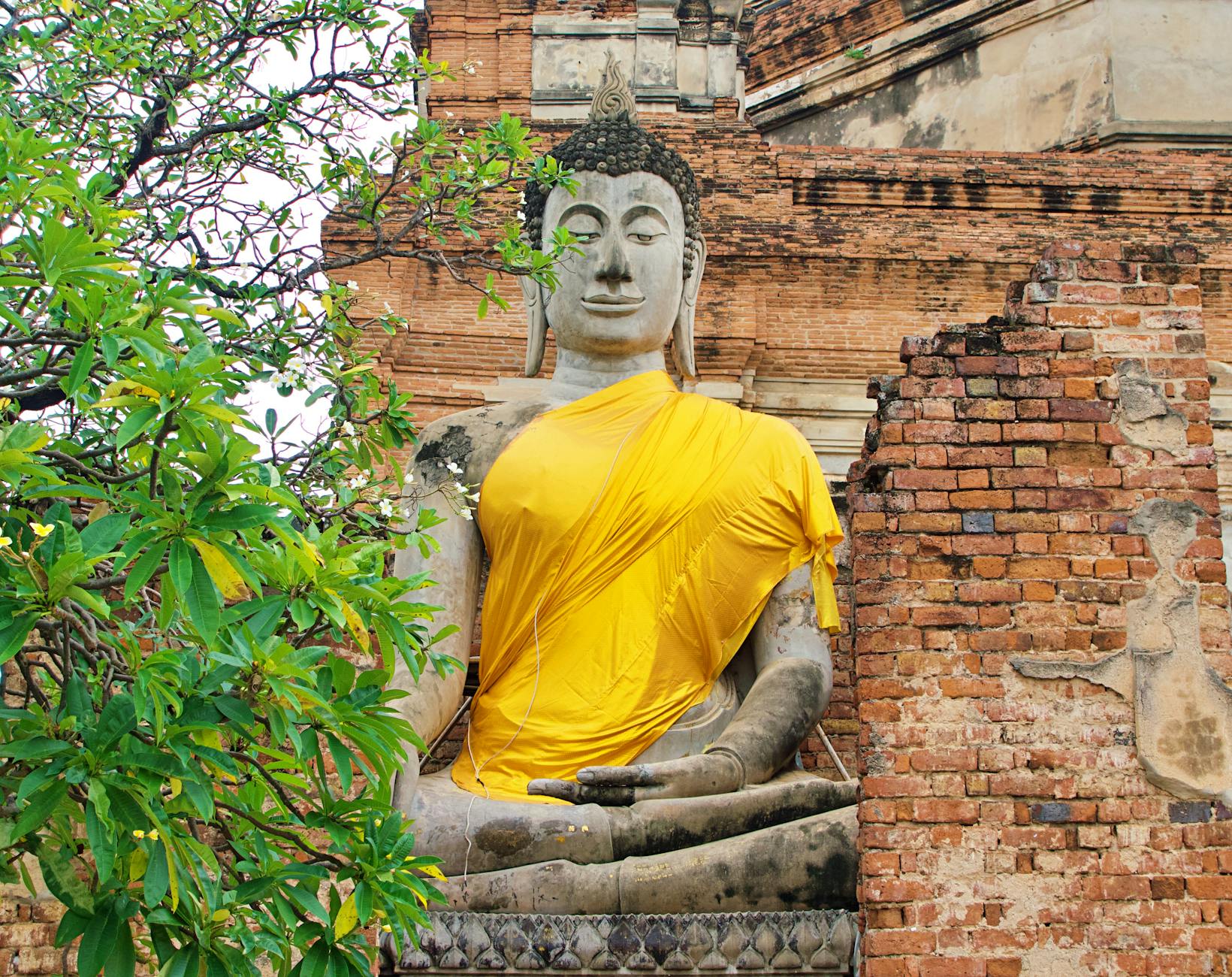 The 5 Best Day Trips From Bangkok (Including Ayutthaya and the Floating Markets)