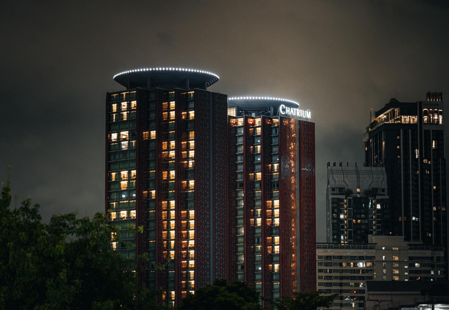 Where to Stay in Bangkok: Sukhumvit vs Riverside vs Khao San (Honest Comparison)
